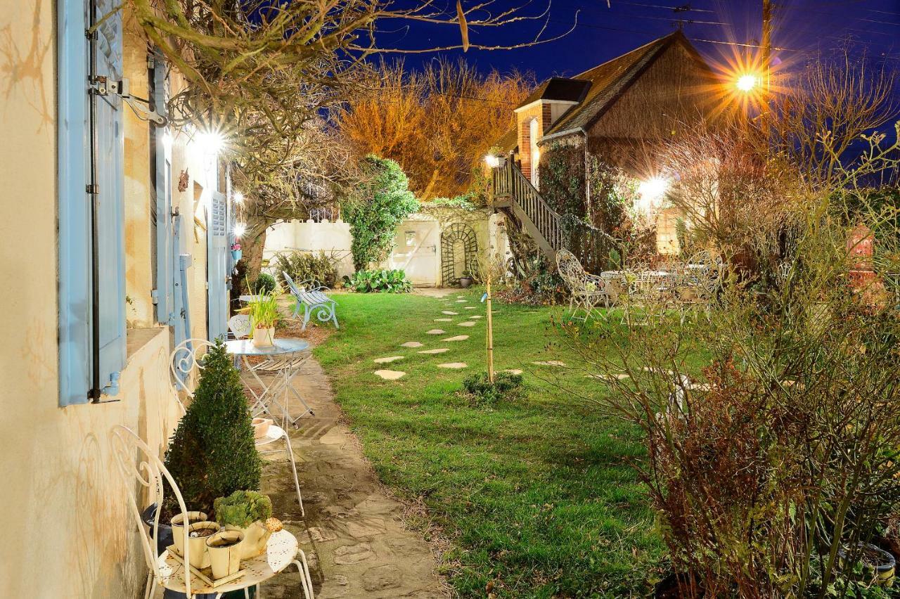 Maison D'Hotes A L'Ombre Bleue Mittainville Kültér fotó